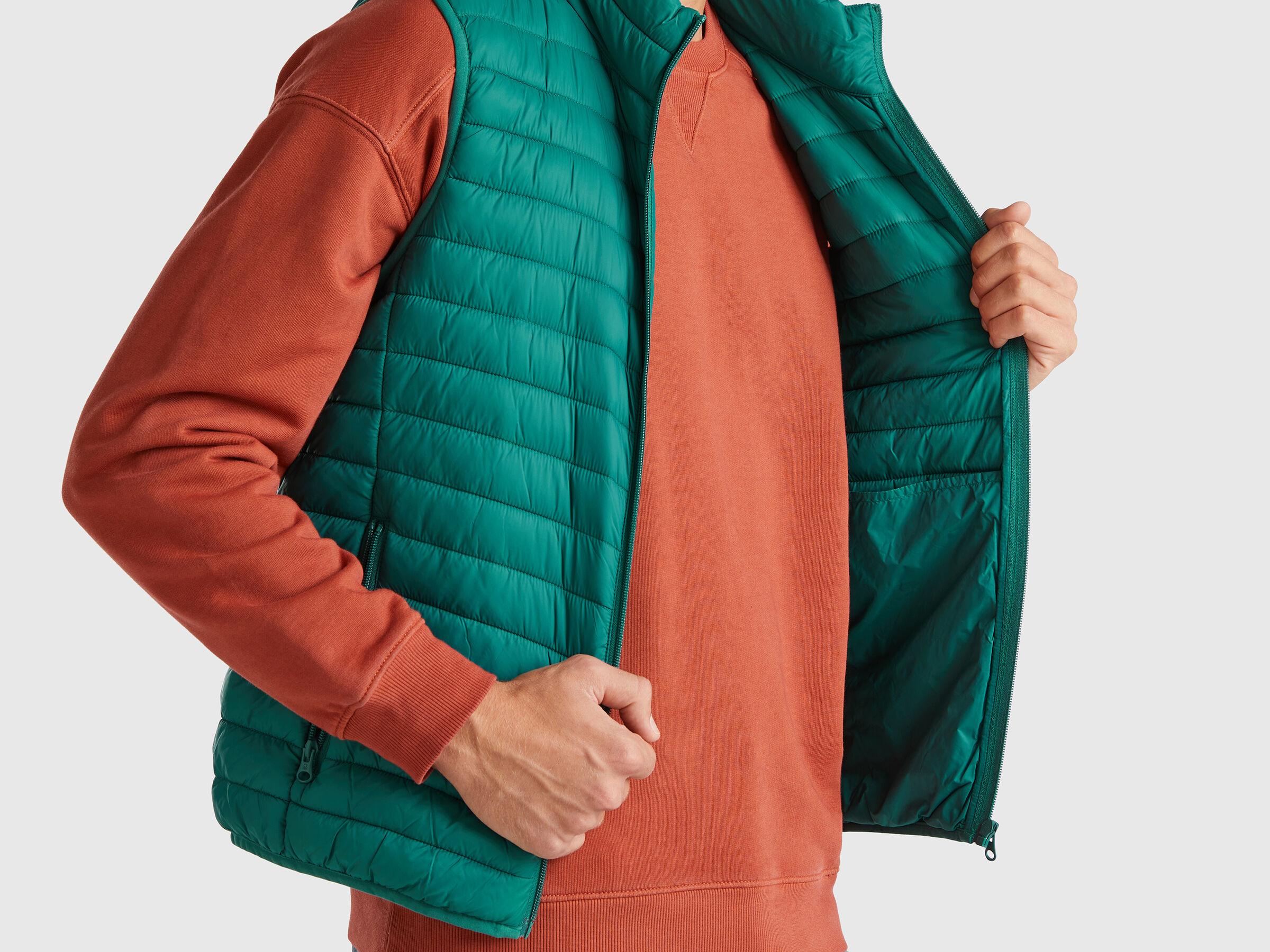 WAISTCOAT Men image number 4